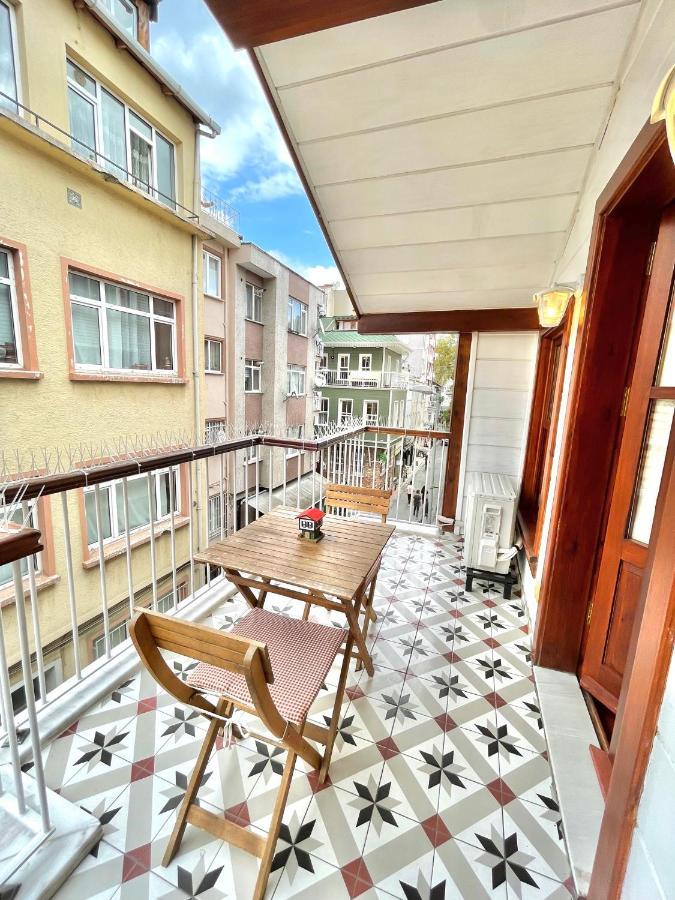 Authentic Turkish Home Family Room Isztambul Kültér fotó