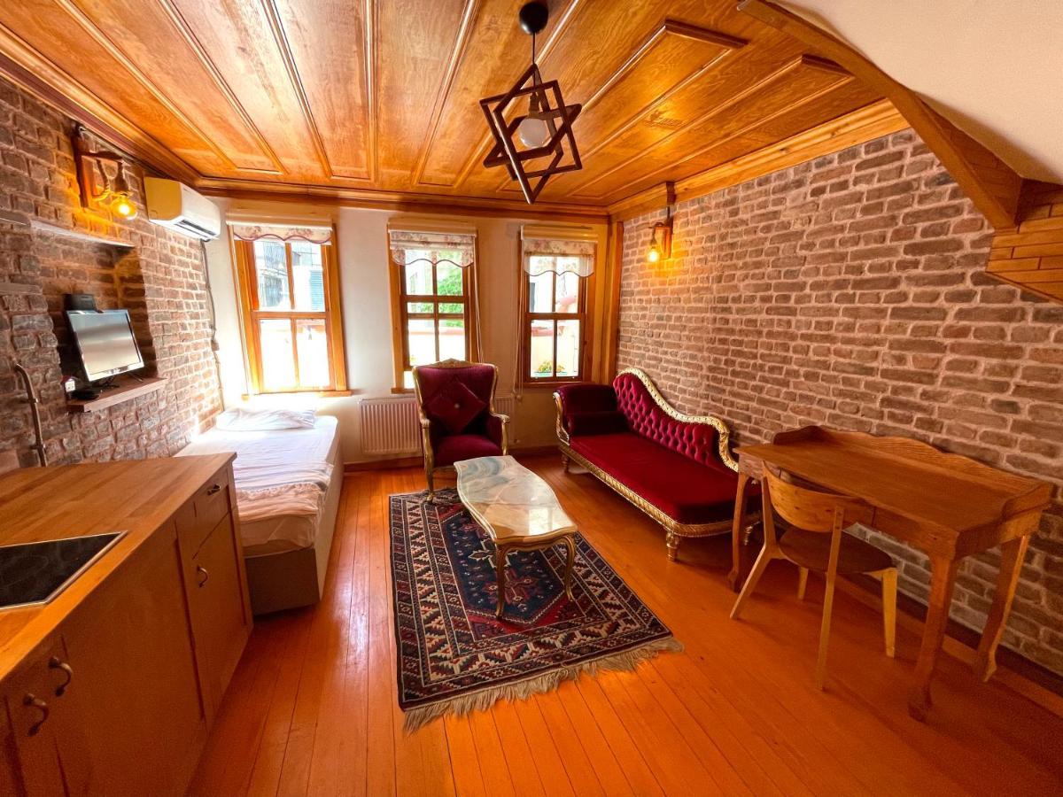 Authentic Turkish Home Family Room Isztambul Kültér fotó